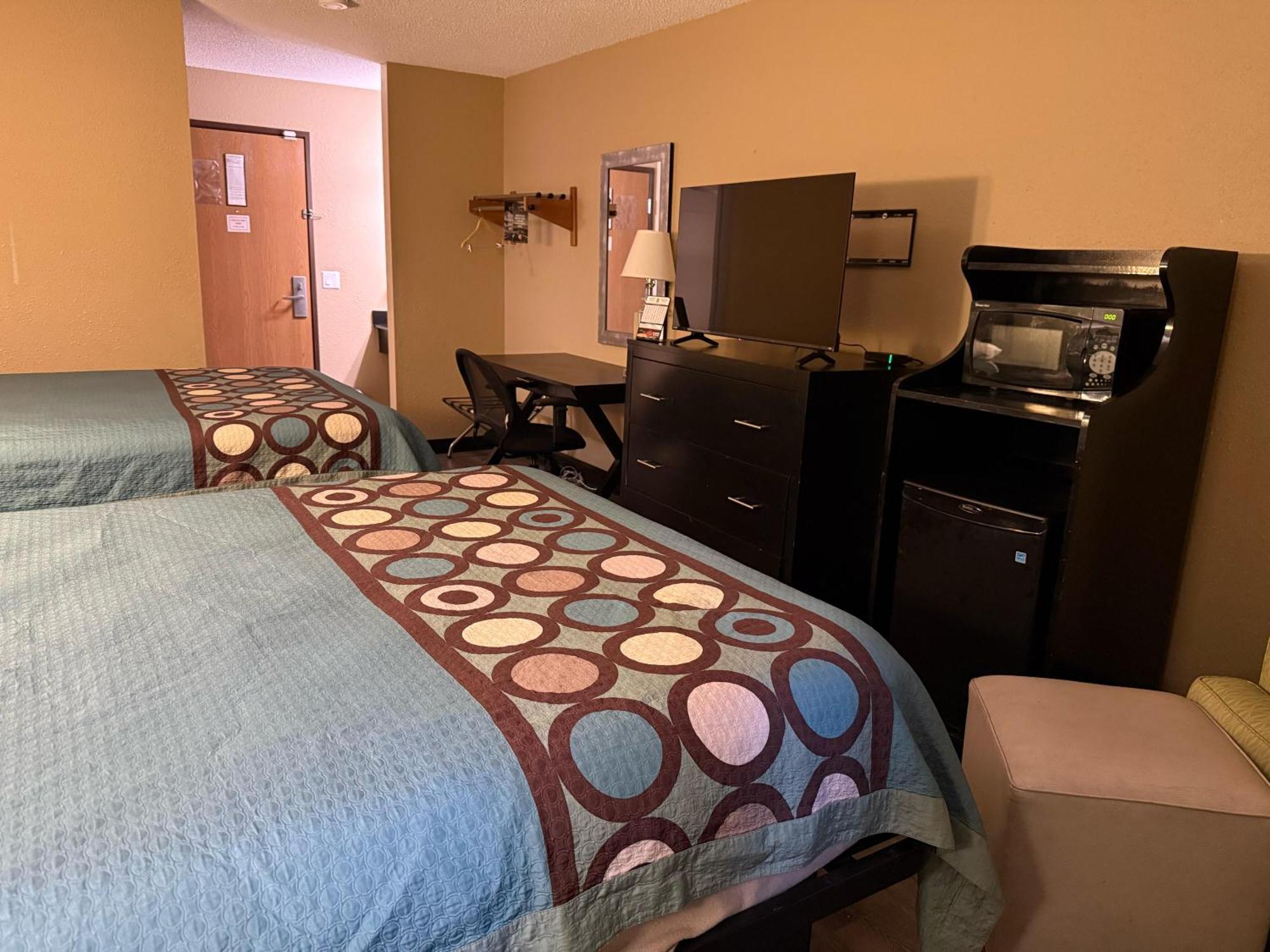 Super 8 By Wyndham Mendota I-39 Hotell Eksteriør bilde