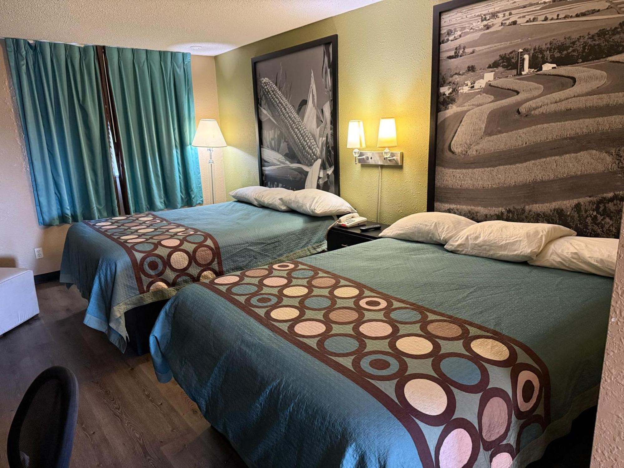 Super 8 By Wyndham Mendota I-39 Hotell Eksteriør bilde